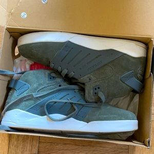 Grey SUPRAs Skytop III Size 12.